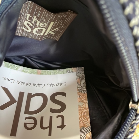 ☮️ NWT the Sak crochet peace sign crossbody circular bag - Picture 8 of 13